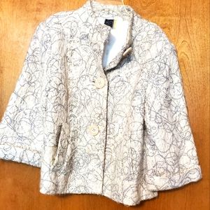 Casual Studio Off-white Loosely-woven Jacket in Size S